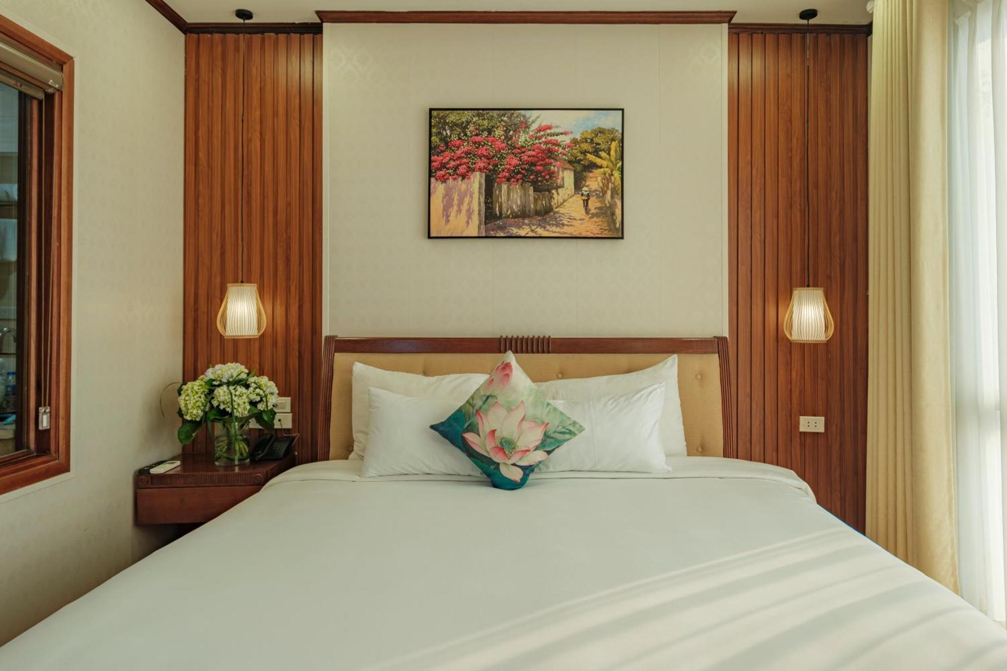 Sunset Westlake Hanoi Hotel Exterior photo