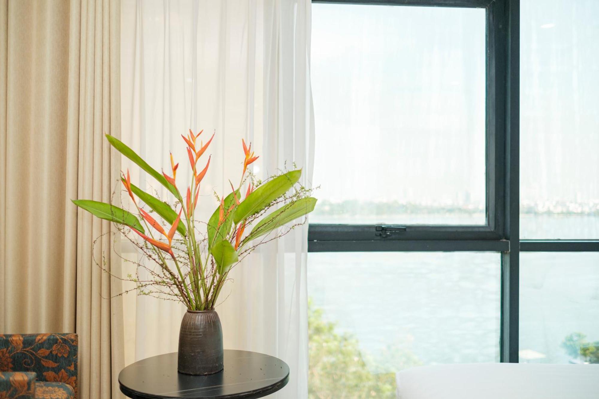 Sunset Westlake Hanoi Hotel Exterior photo