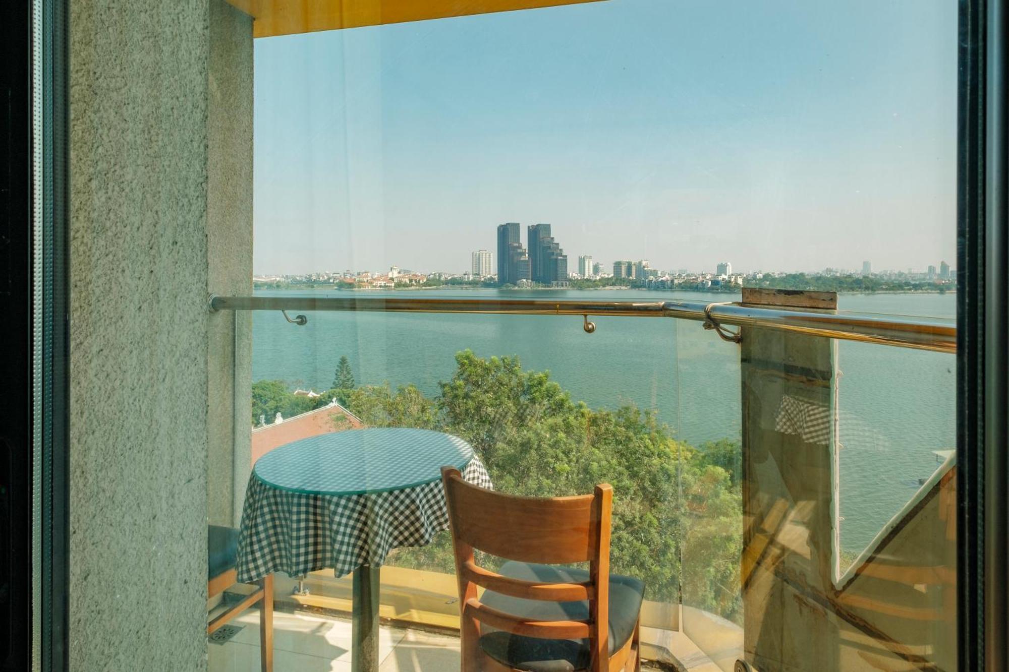 Sunset Westlake Hanoi Hotel Exterior photo