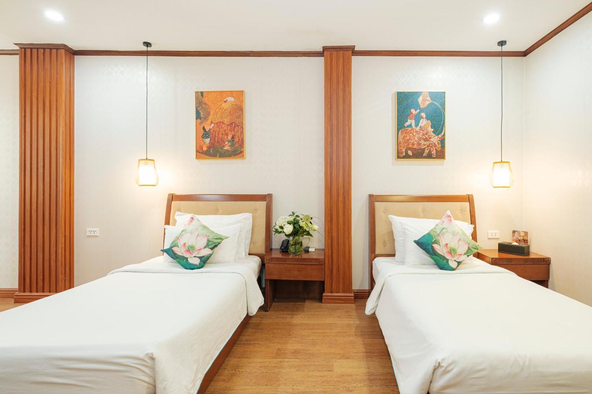 Sunset Westlake Hanoi Hotel Exterior photo